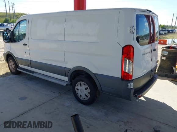 ✅ 2017 Ford Transit • VIN: 1FTYR1YM9HKB10986 • Лот: 43583834. Опубликован ранее на IAAI с пробегом 208 108 миль. Бесплатный доступ к архиву аукционных продаж из США и подробный отчёт об истории автомобиля на DreamBid. Изображение 3.