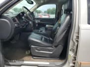 ✅ 2007 Chevrolet Suburban LTZ • VIN: 3GNFC16J07G292396 • Lot: 63480495. Listed on Copart with 290,790 mi. Free auction sales archive from the USA and detailed vehicle history report at DreamBid. Image 7.