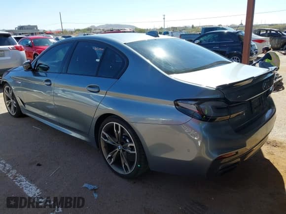 ✅ 2020 BMW 5 Series M550i xDrive • VIN: WBAJS7C09LBN96511 • Лот: 43593123. Опубликован ранее на IAAI с пробегом 63 648 миль. Бесплатный доступ к архиву аукционных продаж из США и подробный отчёт об истории автомобиля на DreamBid. Изображение 3.