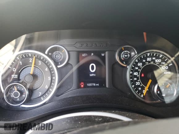 ✅ 2021 Ram 3500 Tradesman • VIN: 3C63R3GJ3MG667978 • Lot: 78242324. Wystawiony na Copart z przebiegiem 105 778 mil. Bezpłatny archiwum sprzedaży aukcyjnych z USA i szczegółowy raport historii pojazdu na DreamBid. Zdjęcie 9.