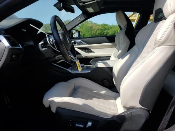 ✅ 2022 BMW M4 Competition xDrive • VIN: WBS43AZ04NCK40832 • Лот: 55114065. Опубликован ранее на Copart с пробегом Не указан. Бесплатный доступ к архиву аукционных продаж из США и подробный отчёт об истории автомобиля на DreamBid. Изображение 7.