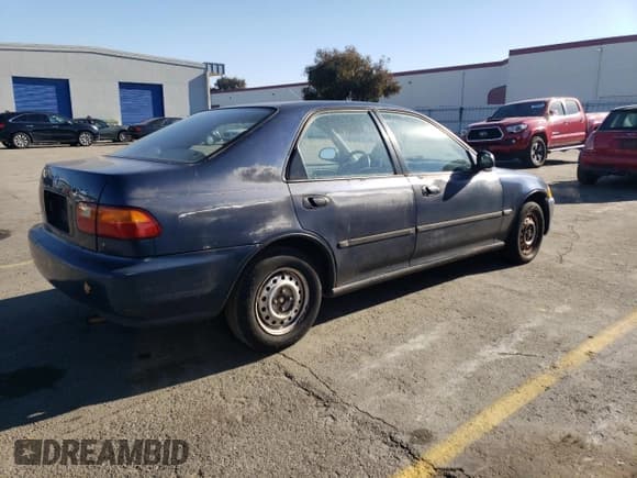 ✅ 1995 Honda Civic DX • VIN: 1HGEG8545SL057793 • Lot: 83930844. Listed on Copart with 209,745 mi. Free auction sales archive from the USA and detailed vehicle history report at DreamBid. Image 3.