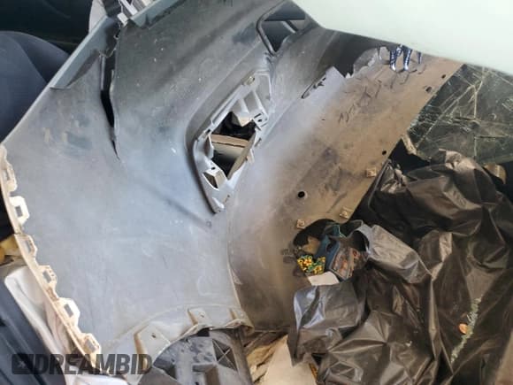 ✅ 2015 Nissan Rogue S • VIN: KNMAT2MT8FP573580 • Lot: 81332455. Wystawiony na Copart z przebiegiem 201 486 mil. Bezpłatny archiwum sprzedaży aukcyjnych z USA i szczegółowy raport historii pojazdu na DreamBid. Zdjęcie 13.