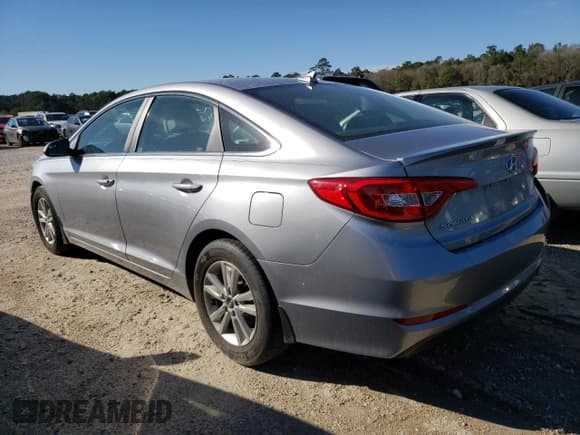 ✅ 2015 Hyundai Sonata SE • VIN: 5NPE24AF7FH237607 • Lot: 41071653. Listed on Copart with 193,664 mi. Free auction sales archive from the USA and detailed vehicle history report at DreamBid. Image 2.