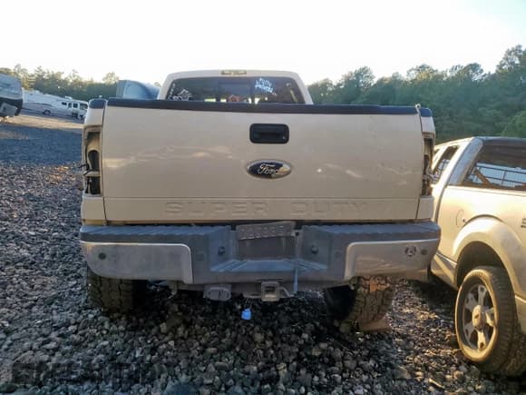 ✅ 2012 Ford F-350 Lariat • VIN: 1FT8W3BT5CEA21931 • Lot: 90475745. Wystawiony na Copart z przebiegiem Nie podano. Bezpłatny archiwum sprzedaży aukcyjnych z USA i szczegółowy raport historii pojazdu na DreamBid. Zdjęcie 6.