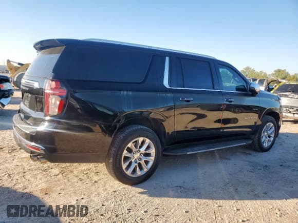 ✅ 2021 Chevrolet Suburban Premier • VIN: 1GNSKFKD9MR278135 • Lot: 90880065. Wystawiony na Copart z przebiegiem 216 548 mil. Bezpłatny archiwum sprzedaży aukcyjnych z USA i szczegółowy raport historii pojazdu na DreamBid. Zdjęcie 3.