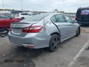 ✅ 2017 Honda Accord Touring • VIN: 1HGCR3F97HA033000 • Lot: 43457440. Wystawiony na IAAI z przebiegiem 114 990 mil. Bezpłatny archiwum sprzedaży aukcyjnych z USA i szczegółowy raport historii pojazdu na DreamBid. Zdjęcie 4.
