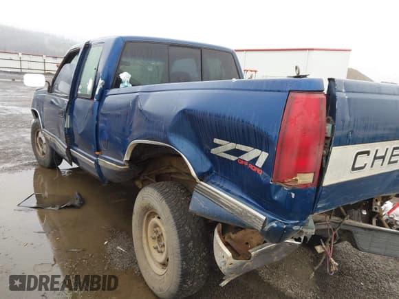✅ 1993 Chevrolet Silverado 1500 • VIN: 2GCEK19KXP1186381 • Lot: 43589229. Wystawiony na IAAI z przebiegiem 261 205 mil. Bezpłatny archiwum sprzedaży aukcyjnych z USA i szczegółowy raport historii pojazdu na DreamBid. Zdjęcie 3.