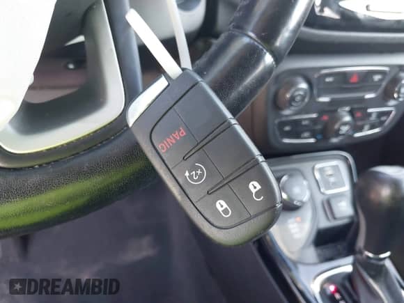 2020 Jeep Compass Latitude с VIN 3C4NJDBB6LT153708, выставлен на аукционе IAAI как лот 42746775 с пробегом 55 135 миль миль и . История ставок и продаж доступна на DreamBid. Изображение 11.