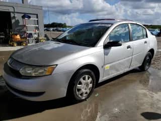 2004 Saturn ION ION 1 z VIN 1G8AG52F44Z136528, wystawiony jako Copart lot #86816034 z przebiegiem Nie podano mil oraz Szkoda całkowita • Salvage title. Historia ofert i sprzedaży dostępna na DreamBid. Obrazek 1.