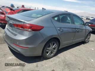 2018 Hyundai Elantra SEL z VIN KMHD84LF8JU580072, wystawiony jako Copart lot #67816325 z przebiegiem 117 433 mil mil oraz Szkoda całkowita • Salvage title. Historia ofert i sprzedaży dostępna na DreamBid. Obrazek 3.