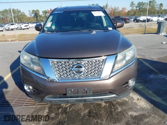 ✅ 2016 Nissan Pathfinder SL • VIN: 5N1AR2MM3GC608019 • Lot: 43641899. Wystawiony na IAAI z przebiegiem 131 736 mil. Bezpłatny archiwum sprzedaży aukcyjnych z USA i szczegółowy raport historii pojazdu na DreamBid. Zdjęcie 12.