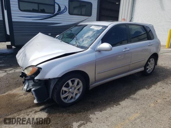 ✅ 2006 Kia Spectra • VIN: KNAFE161765345598 • Lot: 57976585. Wystawiony na Copart z przebiegiem 176 804 mil. Bezpłatny archiwum sprzedaży aukcyjnych z USA i szczegółowy raport historii pojazdu na DreamBid. Zdjęcie 1.