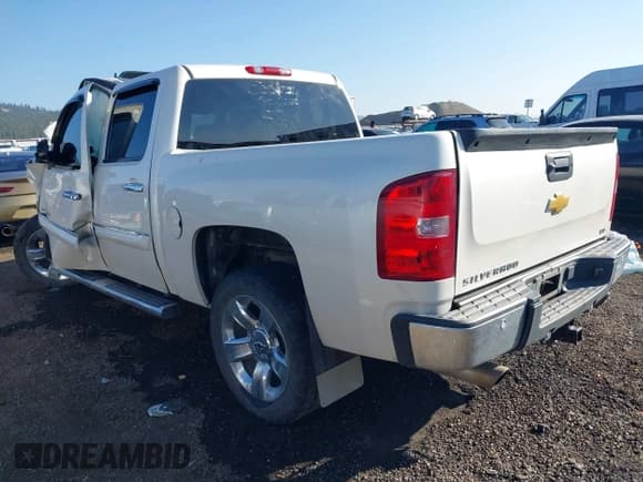 ✅ 2013 Chevrolet Silverado 1500 LTZ • VIN: 3GCPKTE25DG189864 • Lot: 43250916. Wystawiony na IAAI z przebiegiem Nie podano. Bezpłatny archiwum sprzedaży aukcyjnych z USA i szczegółowy raport historii pojazdu na DreamBid. Zdjęcie 3.