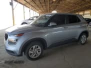✅ 2021 Hyundai Venue SE • VIN: KMHRB8A33MU070031 • Lot: 90868525. Wystawiony na Copart z przebiegiem 117 738 mil. Bezpłatny archiwum sprzedaży aukcyjnych z USA i szczegółowy raport historii pojazdu na DreamBid. Zdjęcie 1.