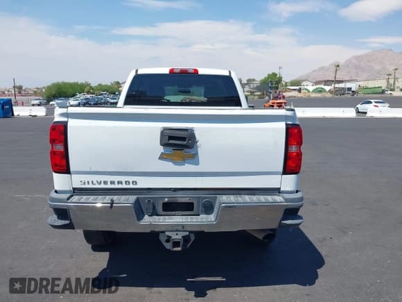 ✅ 2016 Chevrolet Silverado 2500HD Work Truck • VIN: 1GC1CUEG8GF267418 • Lot: 42839219. Listed on IAAI with 193,259 mi. Free auction sales archive from the USA and detailed vehicle history report at DreamBid. Image 19.