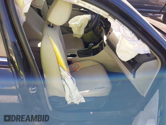 ✅ 2020 Volkswagen Jetta SEL • VIN: 3VWE57BU2LM093697 • Lot: 40437984. Listed on IAAI with 76,803 mi. Free auction sales archive from the USA and detailed vehicle history report at DreamBid. Image 5.