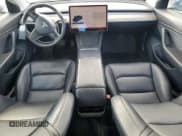 ✅ 2021 Tesla Model 3 Long Range • VIN: 5YJ3E1EB8MF853302 • Lot: 90984795. Wystawiony na Copart z przebiegiem 69 981 mil. Bezpłatny archiwum sprzedaży aukcyjnych z USA i szczegółowy raport historii pojazdu na DreamBid. Zdjęcie 8.