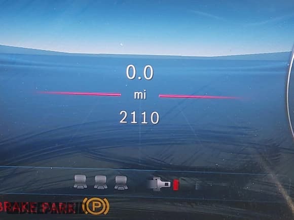 ✅ 2025 Mercedes-Benz GLC 300 • VIN: W1NKM4GB2SF358298 • Lot: 42930447. Listed on IAAI with 2,110 mi. Free auction sales archive from the USA and detailed vehicle history report at DreamBid. Image 15.