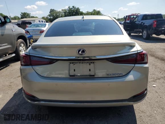 ✅ 2021 Lexus ES 300h Ultra Luxury • VIN: 58AFA1C15MU002864 • Lot: 65408405. Listed on Copart with 34,305 mi. Free auction sales archive from the USA and detailed vehicle history report at DreamBid. Image 6.