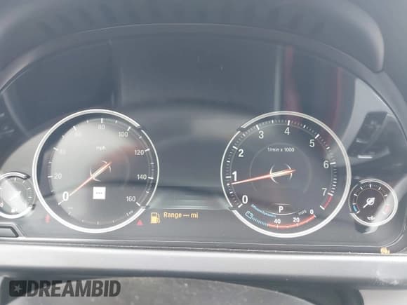 ✅ 2015 BMW 6 Series 640i • VIN: WBA6A0C51FD318982 • Lot: 41875547. Wystawiony na IAAI z przebiegiem 60 968 mil. Bezpłatny archiwum sprzedaży aukcyjnych z USA i szczegółowy raport historii pojazdu na DreamBid. Zdjęcie 7.