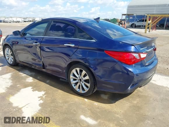 ✅ 2011 Hyundai Sonata Limited • VIN: 5NPEC4AC4BH022179 • Lot: 43304712. Listed on IAAI with 124,189 mi. Free auction sales archive from the USA and detailed vehicle history report at DreamBid. Image 3.