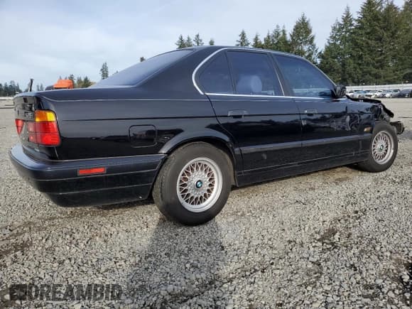✅ 1995 BMW 5 Series 525i • VIN: WBAHD6329SGK86025 • Лот: 78983514. Опубликован ранее на Copart с пробегом 104 309 миль. Бесплатный доступ к архиву аукционных продаж из США и подробный отчёт об истории автомобиля на DreamBid. Изображение 3.