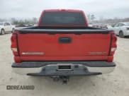 ✅ 2004 Chevrolet Silverado 1500 LS • VIN: 2GCEK13T641310854 • Lot: 46530085. Wystawiony na Copart z przebiegiem 140 532 mil. Bezpłatny archiwum sprzedaży aukcyjnych z USA i szczegółowy raport historii pojazdu na DreamBid. Zdjęcie 6.