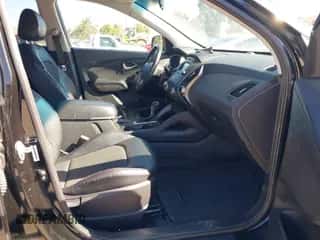 2014 Hyundai Tucson Limited with VIN KM8JU3AG5EU801900, listed as a IAAI auction lot 43481583 with 135,174 mi miles and . Bid and sale history available at DreamBid. Image 5.