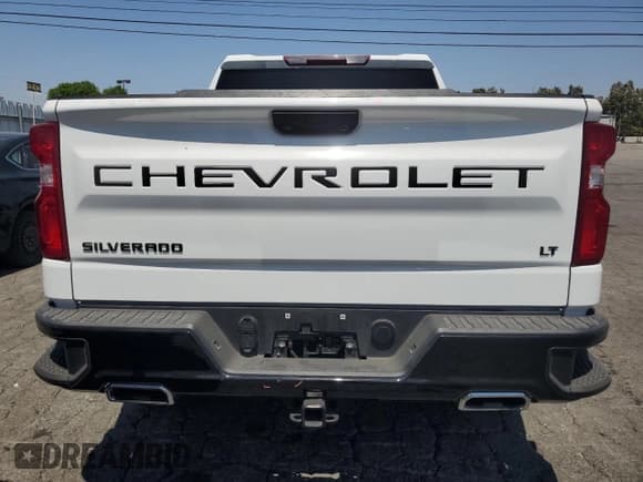 ✅ 2022 Chevrolet Silverado 1500 LT Trail Boss • VIN: 3GCUDFED4NG688639 • Lot: 63637445. Wystawiony na Copart z przebiegiem 28 369 mil. Bezpłatny archiwum sprzedaży aukcyjnych z USA i szczegółowy raport historii pojazdu na DreamBid. Zdjęcie 6.