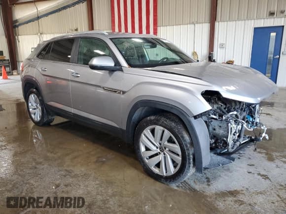 ✅ 2020 Volkswagen Atlas SE • VIN: 1V21E2CA8LC216749 • Lot: 81615115. Wystawiony na Copart z przebiegiem 94 529 mil. Bezpłatny archiwum sprzedaży aukcyjnych z USA i szczegółowy raport historii pojazdu na DreamBid. Zdjęcie 4.