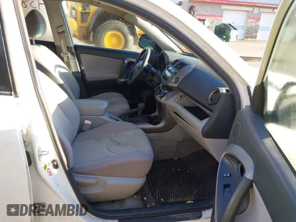 ✅ 2008 Toyota RAV4 • VIN: JTMBD33V785208302 • Lot: 43819376. Listed on IAAI with 167,985 mi. Free auction sales archive from the USA and detailed vehicle history report at DreamBid. Image 5.