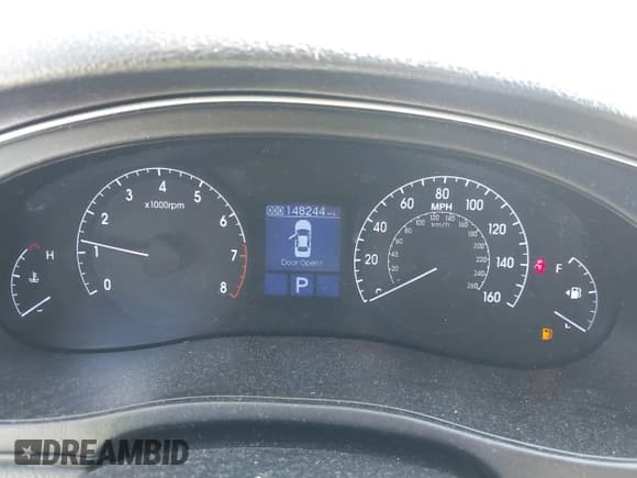 ✅ 2013 Hyundai Genesis 3.8L • VIN: KMHGC4DD6DU213250 • Lot: 43482397. Wystawiony na IAAI z przebiegiem 148 244 mil. Bezpłatny archiwum sprzedaży aukcyjnych z USA i szczegółowy raport historii pojazdu na DreamBid. Zdjęcie 7.