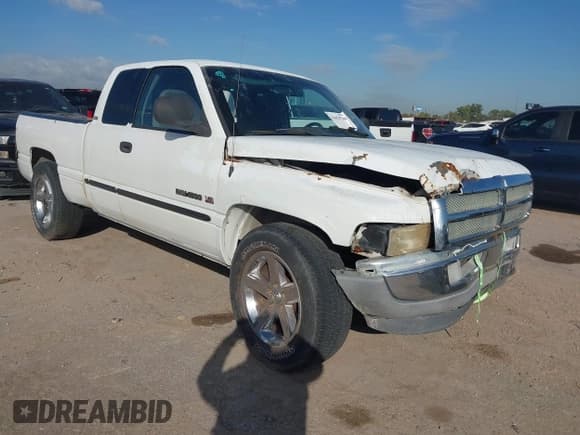 ✅ 2001 Dodge 1500 • VIN: 3B7HC13Z51G246470 • Lot: 43670780. Listed on IAAI with 164,546 mi. Free auction sales archive from the USA and detailed vehicle history report at DreamBid. Image 1.