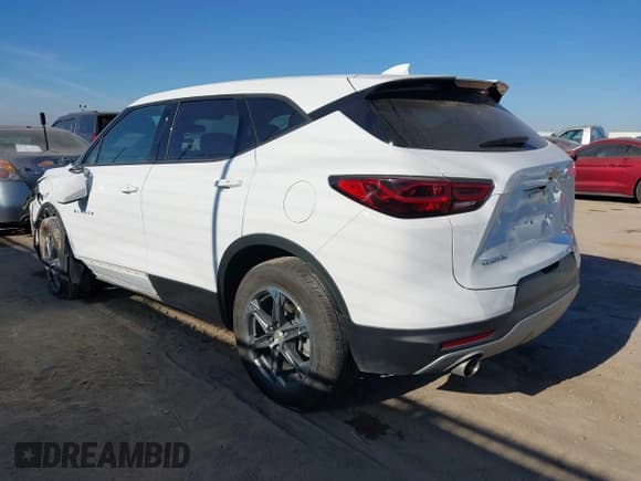 ✅ 2025 Chevrolet Blazer LT • VIN: 3GNKBCR48SS144571 • Lot: 43901485. Listed on IAAI with 26,074 mi. Free auction sales archive from the USA and detailed vehicle history report at DreamBid. Image 3.