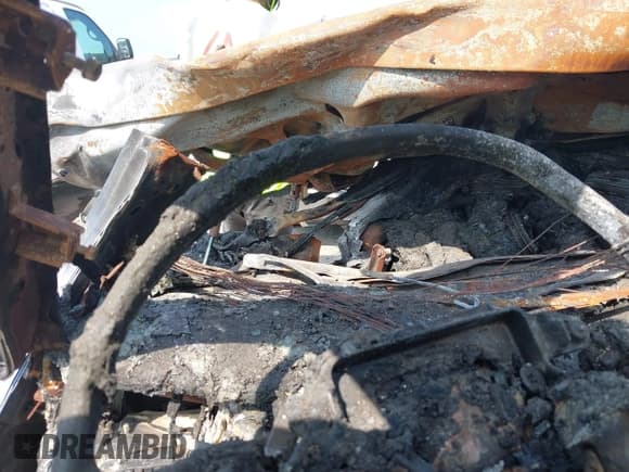 ✅ 2005 Toyota 4Runner Limited • VIN: JTEBU17R650077627 • Lot: 42828937. Wystawiony na IAAI z przebiegiem Nie podano. Bezpłatny archiwum sprzedaży aukcyjnych z USA i szczegółowy raport historii pojazdu na DreamBid. Zdjęcie 7.