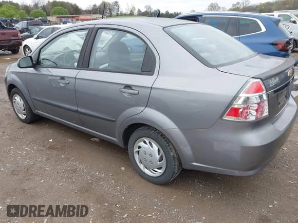 ✅ 2011 Chevrolet Aveo 1LT • VIN: KL1TD5DE9BB188052 • Lot: 41919640. Wystawiony na IAAI z przebiegiem 103 199 mil. Bezpłatny archiwum sprzedaży aukcyjnych z USA i szczegółowy raport historii pojazdu na DreamBid. Zdjęcie 3.