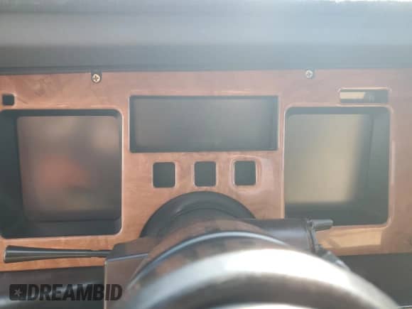 1987 Chevrolet Corvette with VIN 1G1YY3187H5124758, listed as a Copart auction lot 68829344 with Not provided miles and Non repairable. Bid and sale history available at DreamBid. Image 9.