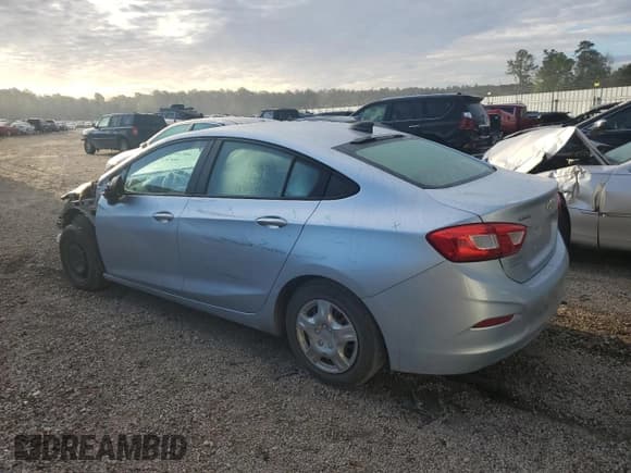 ✅ 2017 Chevrolet Cruze LS • VIN: 1G1BC5SM5H7125844 • Лот: 47965153. Опубликован ранее на Copart с пробегом 66 994 миль. Бесплатный доступ к архиву аукционных продаж из США и подробный отчёт об истории автомобиля на DreamBid. Изображение 2.