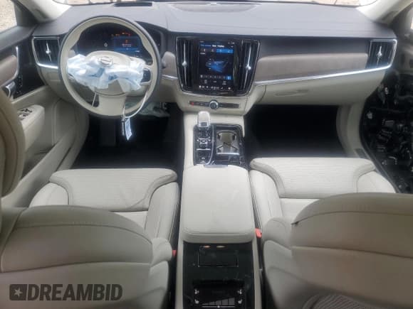 ✅ 2024 Volvo S90 Recharge Plug-In Hybrid Ultimate • VIN: LVYH60AF4RP409779 • Lot: 64375605. Listed on Copart with 11,070 mi. Free auction sales archive from the USA and detailed vehicle history report at DreamBid. Image 8.