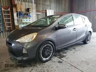 ✅ 2013 Toyota Prius Two • VIN: JTDKDTB37D1051579 • Лот: 92955015. Опубликован ранее на Copart с пробегом 22 527 миль. Бесплатный доступ к архиву аукционных продаж из США и подробный отчёт об истории автомобиля на DreamBid. Изображение 1.