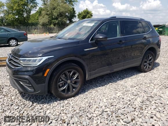 ✅ 2022 Volkswagen Tiguan SE • VIN: 3VV2B7AX1NM164855 • Лот: 68369705. Опубликован ранее на Copart с пробегом 75 362 миль. Бесплатный доступ к архиву аукционных продаж из США и подробный отчёт об истории автомобиля на DreamBid. Изображение 1.