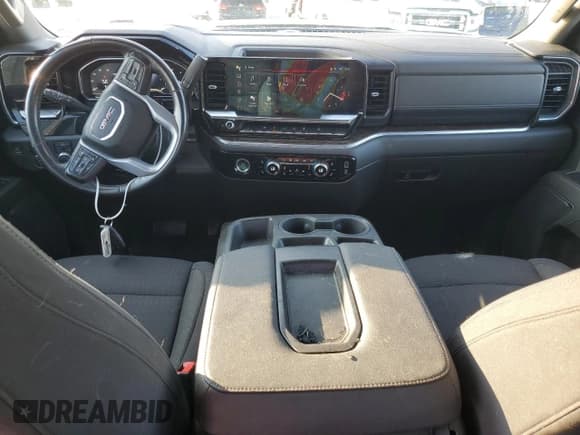 ✅ 2022 GMC Sierra 1500 SLE • VIN: 3GTUUBED5NG612937 • Лот: 64686435. Опубликован ранее на Copart с пробегом 31 438 миль. Бесплатный доступ к архиву аукционных продаж из США и подробный отчёт об истории автомобиля на DreamBid. Изображение 8.