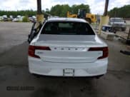 ✅ 2018 Volvo S90 Momentum • VIN: LVY982AK4JP021656 • Лот: 58269813. Опубликован ранее на Copart с пробегом 61 778 миль. Бесплатный доступ к архиву аукционных продаж из США и подробный отчёт об истории автомобиля на DreamBid. Изображение 6.