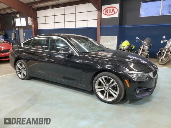 ✅ 2019 BMW 4 Series 430i xDrive • VIN: WBA4J3C51KBL10993 • Lot: 92289125. Listed on Copart with 132,159 mi. Free auction sales archive from the USA and detailed vehicle history report at DreamBid. Image 4.