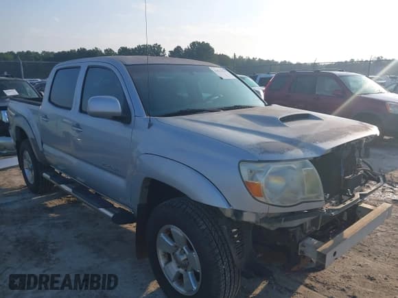 ✅ 2006 Toyota Tacoma PreRunner • VIN: 3TMJU62N06M022476 • Lot: 43014939. Wystawiony na IAAI z przebiegiem 265 744 mil. Bezpłatny archiwum sprzedaży aukcyjnych z USA i szczegółowy raport historii pojazdu na DreamBid. Zdjęcie 1.