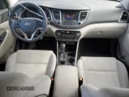 ✅ 2017 Hyundai Tucson SE • VIN: KM8J3CA45HU258206 • Лот: 91107765. Опубликован ранее на Copart с пробегом 172 046 миль. Бесплатный доступ к архиву аукционных продаж из США и подробный отчёт об истории автомобиля на DreamBid. Изображение 8.