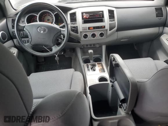 ✅ 2011 Toyota Tacoma • VIN: 5TFLU4EN5BX004763 • Lot: 82220995. Listed on Copart with 137,354 mi. Free auction sales archive from the USA and detailed vehicle history report at DreamBid. Image 8.