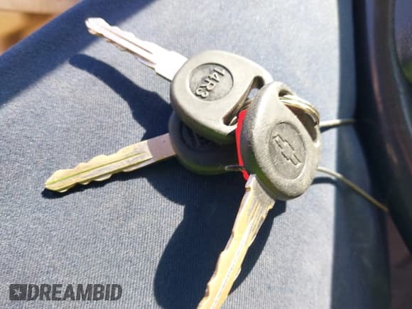 ✅ 2005 Chevrolet Equinox LT • VIN: 2CNDL73F256052029 • Лот: 41832741. Опубликован ранее на IAAI с пробегом 291 079 миль. Бесплатный доступ к архиву аукционных продаж из США и подробный отчёт об истории автомобиля на DreamBid. Изображение 11.