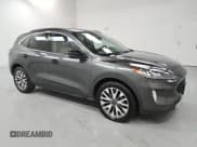 ✅ 2020 Ford Escape Titanium • VIN: 1FMCU9J90LUB20103 • Лот: 53809235. Опубликован ранее на Copart с пробегом 64 894 миль. Бесплатный доступ к архиву аукционных продаж из США и подробный отчёт об истории автомобиля на DreamBid. Изображение 4.